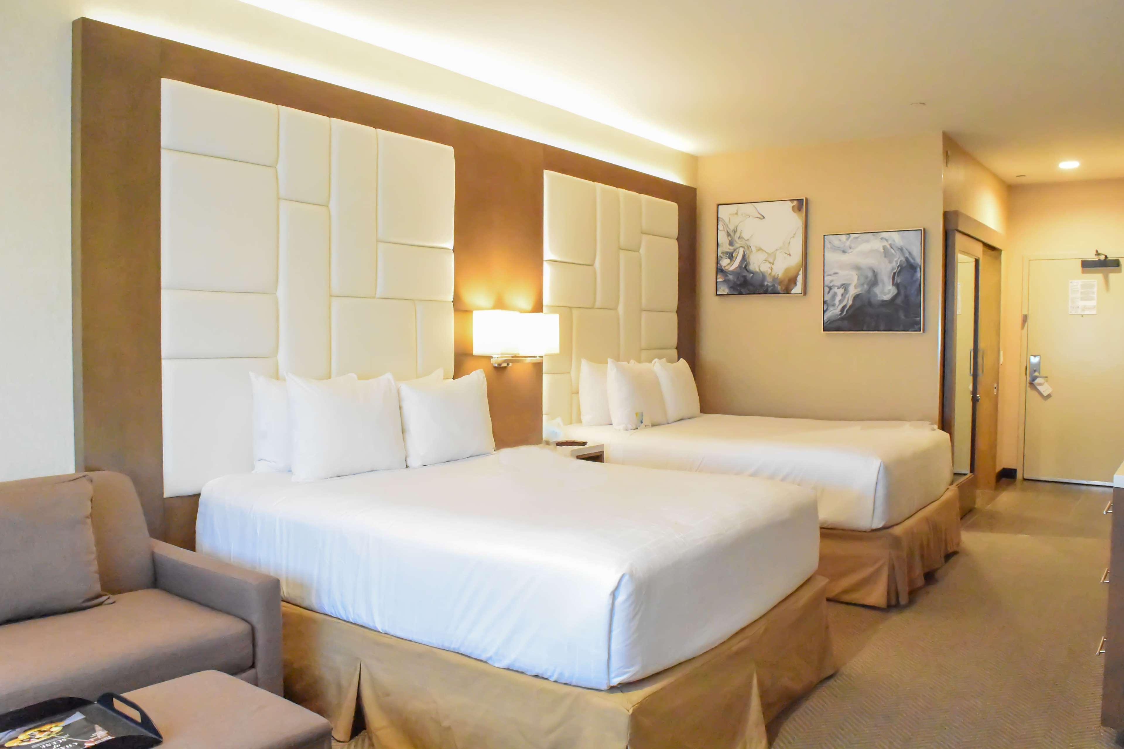 Wyndham Anaheim Hotel Bagian luar foto
