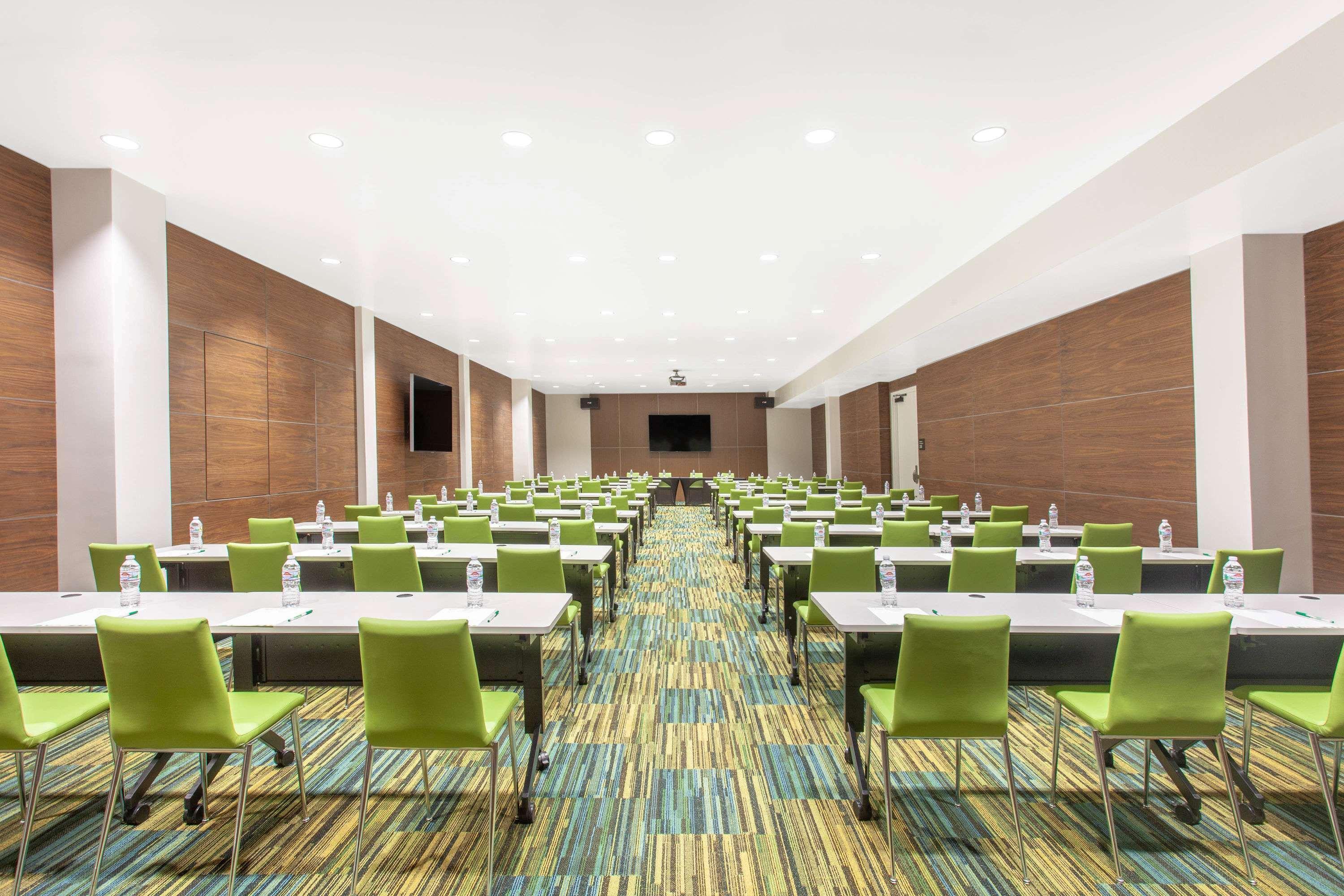 Wyndham Anaheim Hotel Bagian luar foto