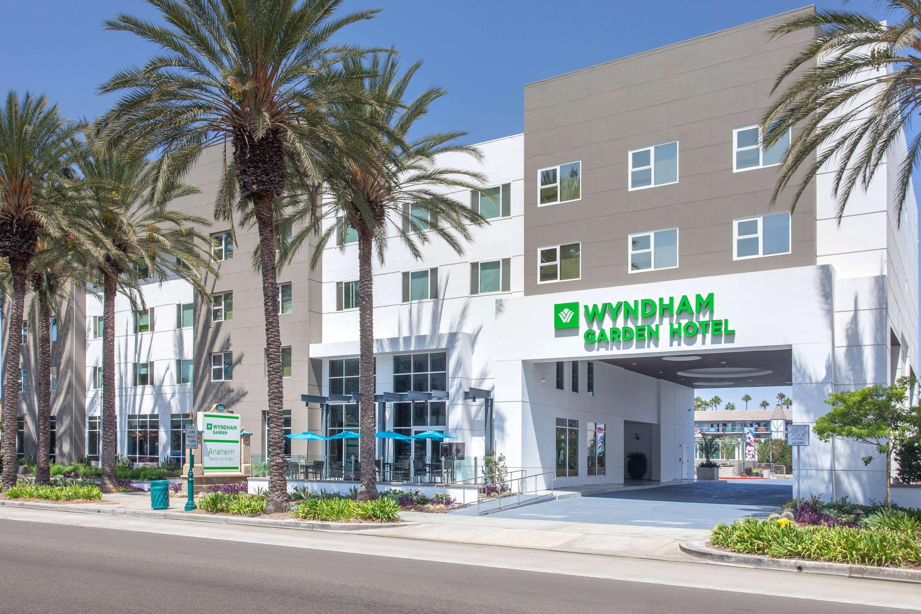 Wyndham Anaheim Hotel Bagian luar foto