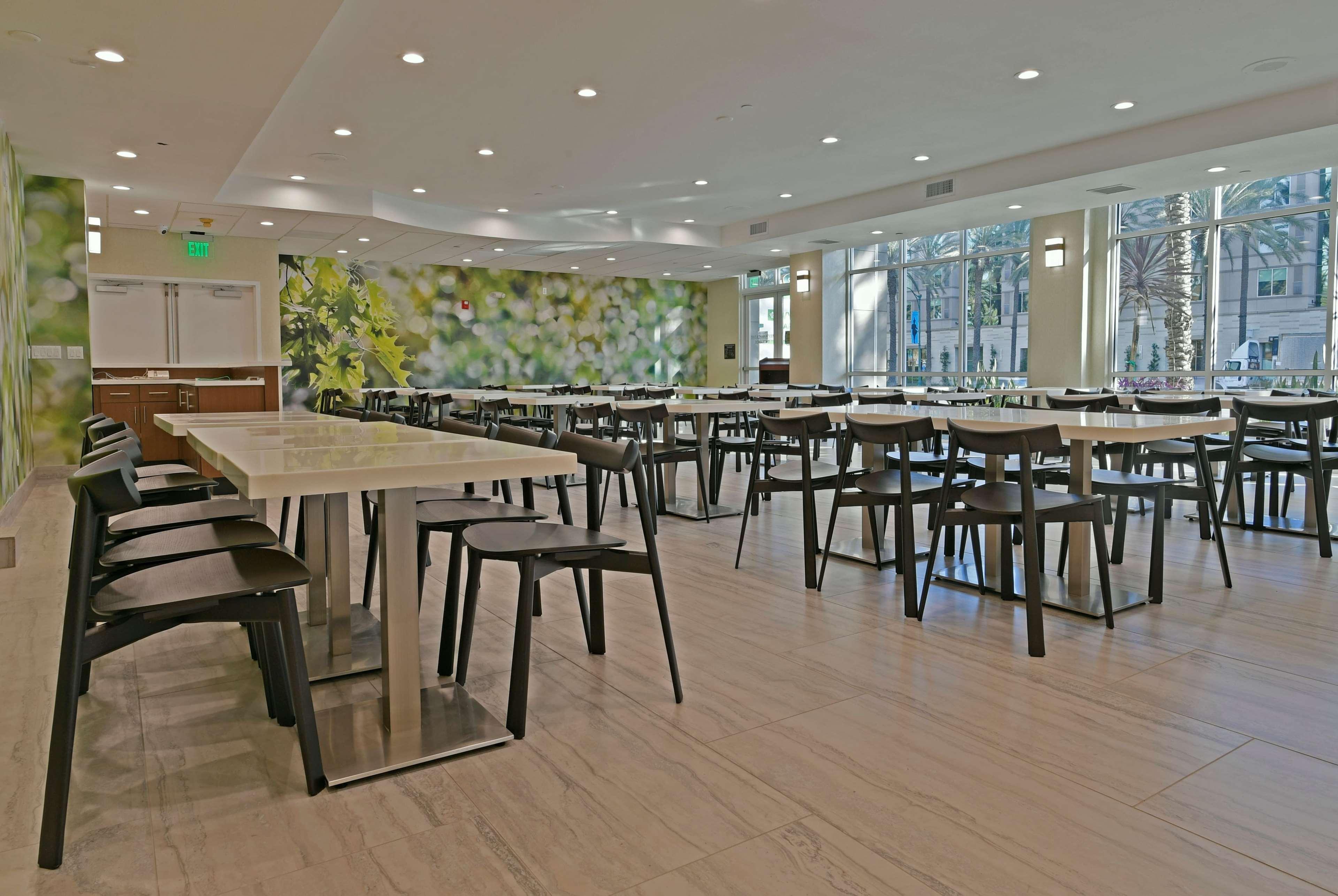 Wyndham Anaheim Hotel Bagian luar foto