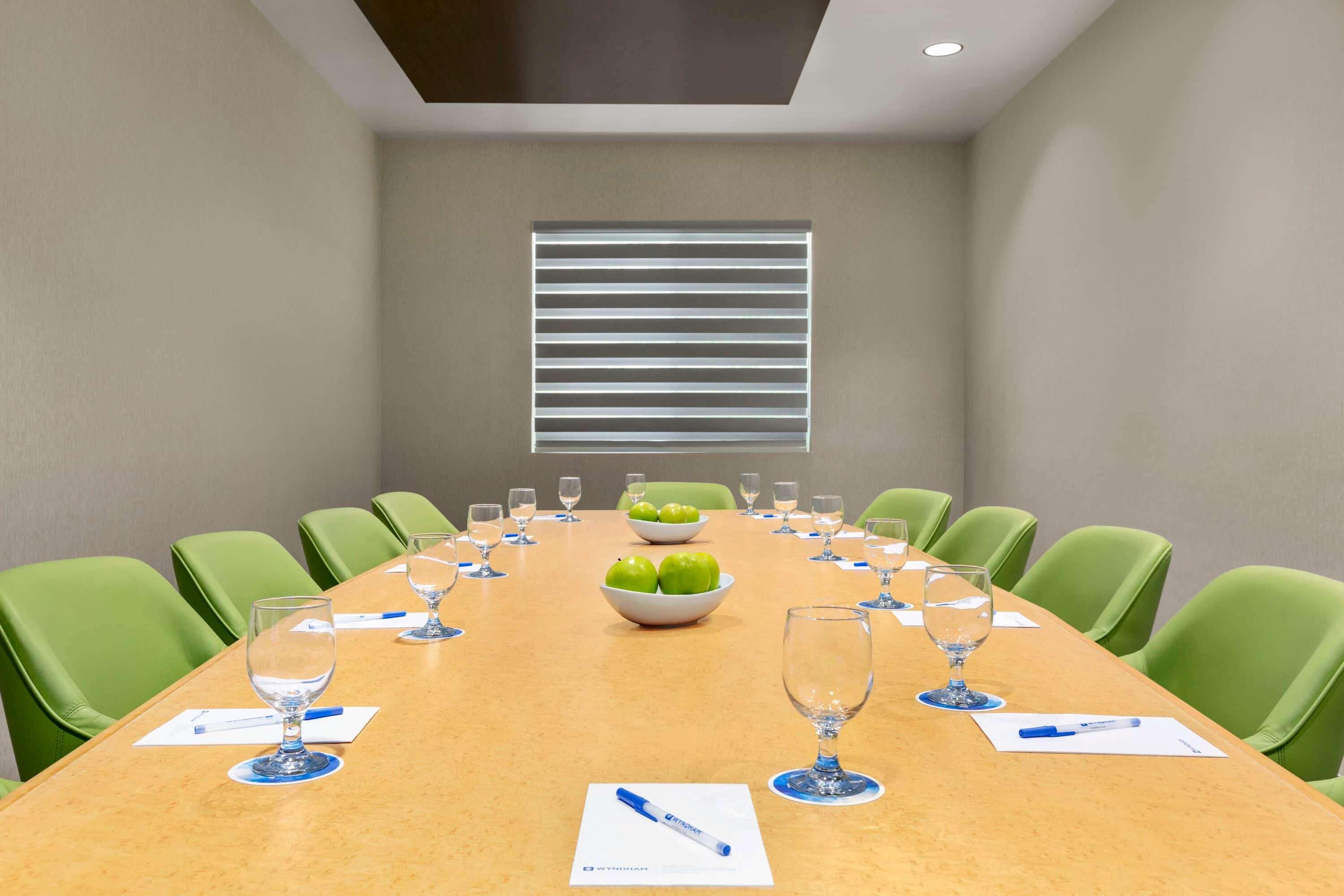 Wyndham Anaheim Hotel Bagian luar foto