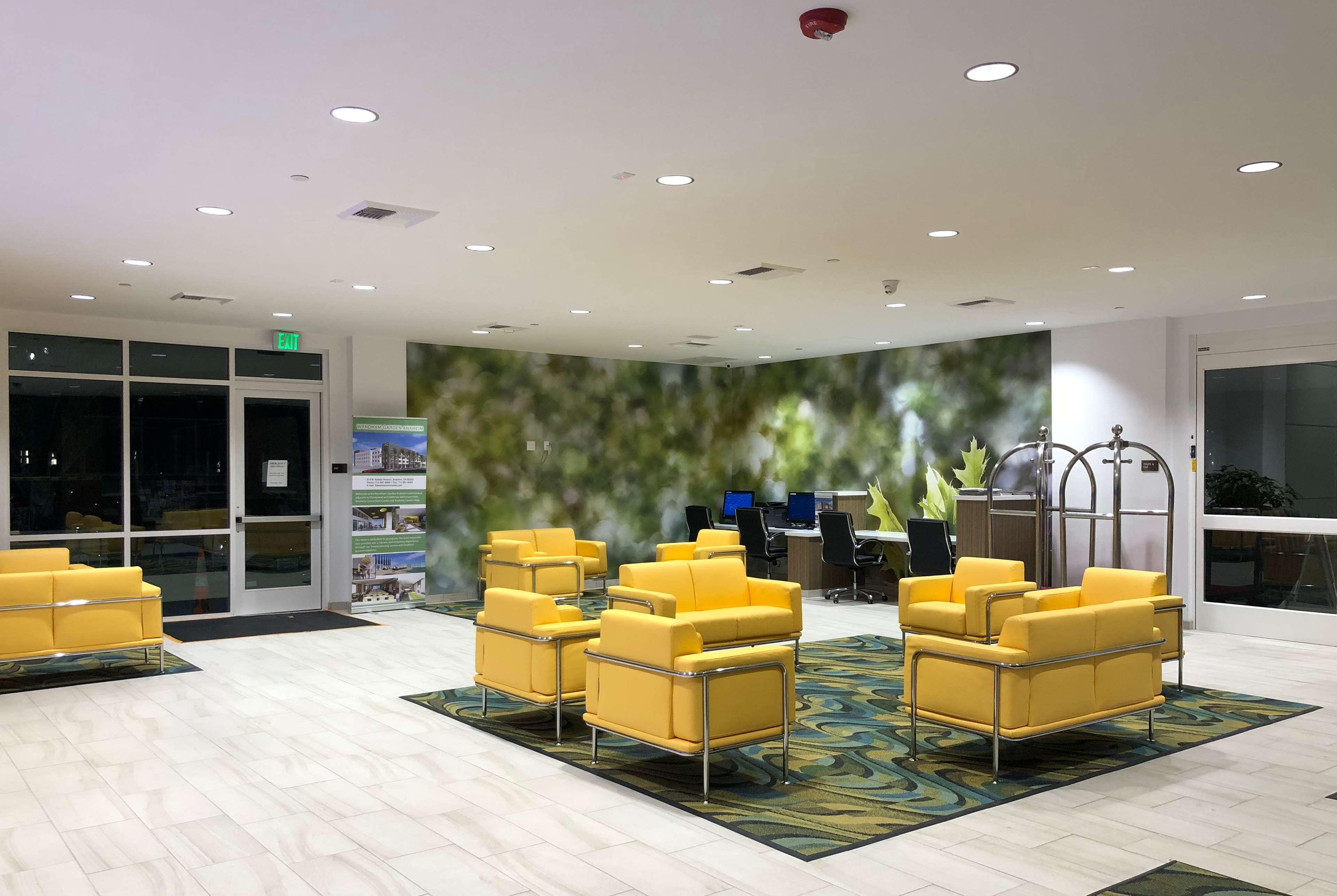 Wyndham Anaheim Hotel Bagian luar foto