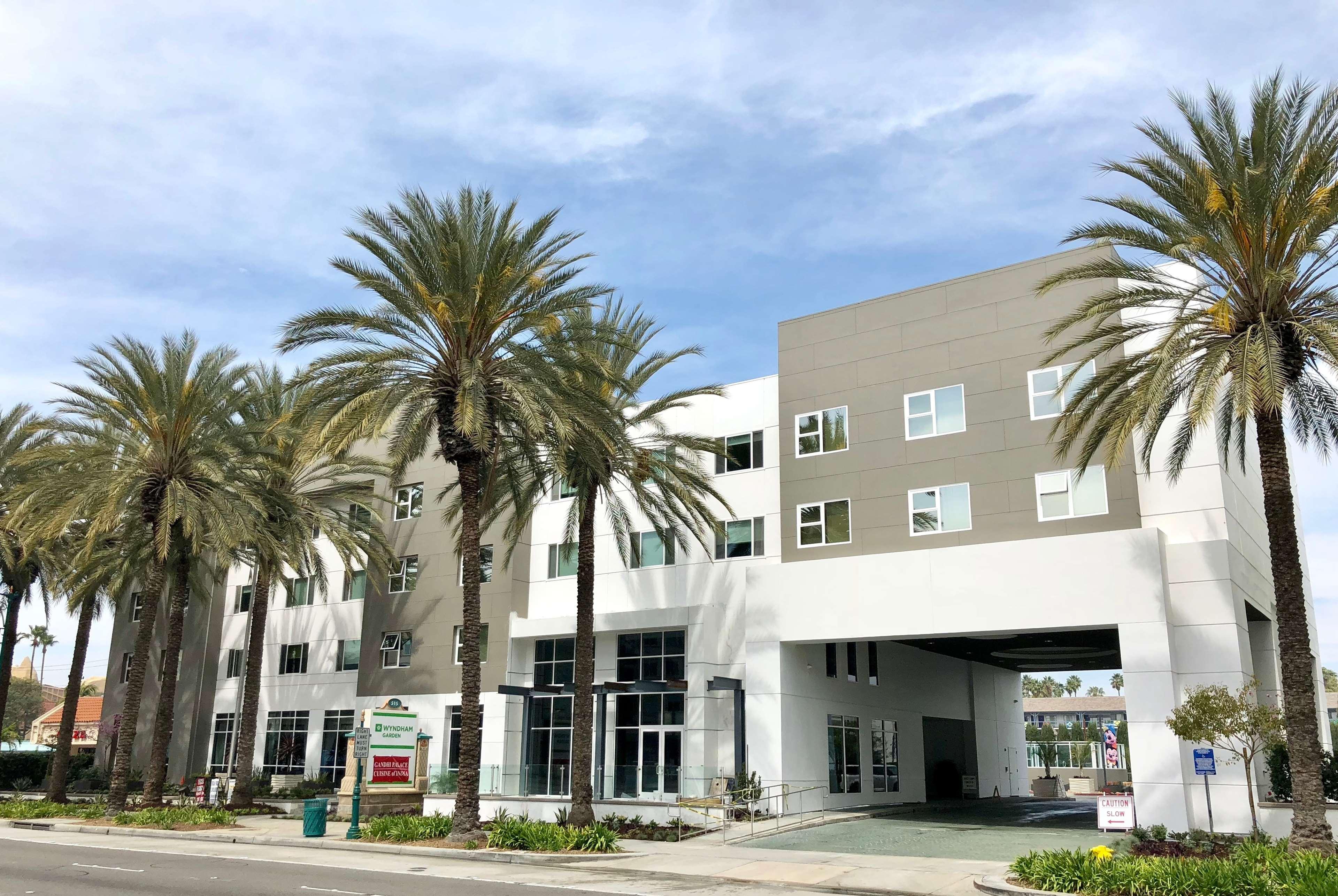 Wyndham Anaheim Hotel Bagian luar foto