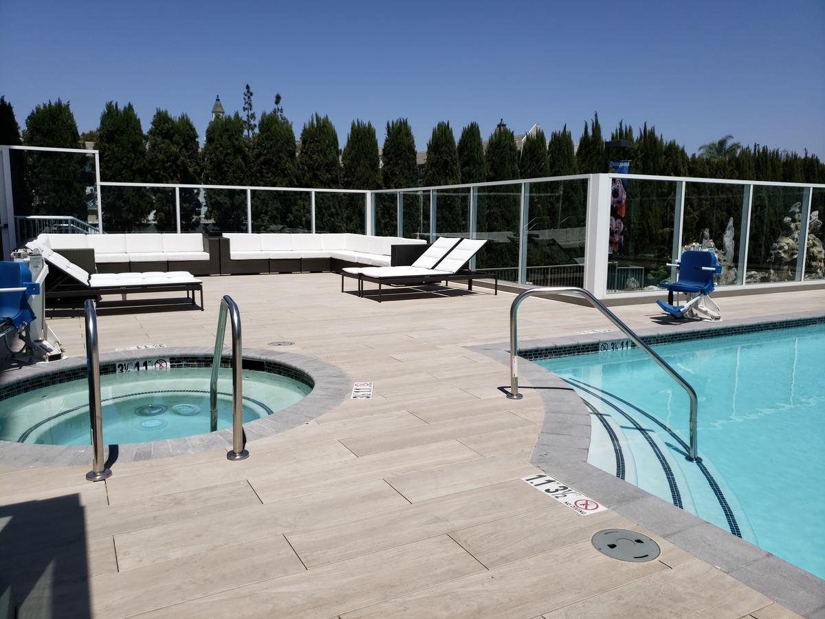 Wyndham Anaheim Hotel Bagian luar foto