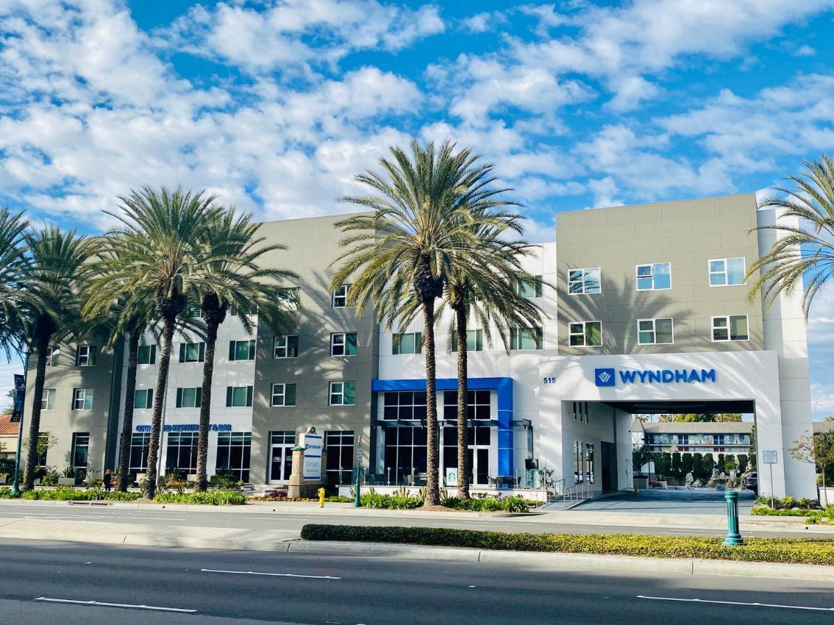 Wyndham Anaheim Hotel Bagian luar foto